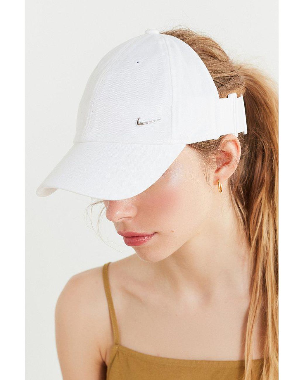 Nike Cotton Nike Metallic Swoosh Visor in White | Lyst