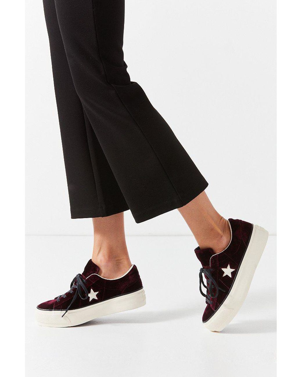 Converse Converse One Star Velvet Platform Low Top Sneaker in Black | Lyst