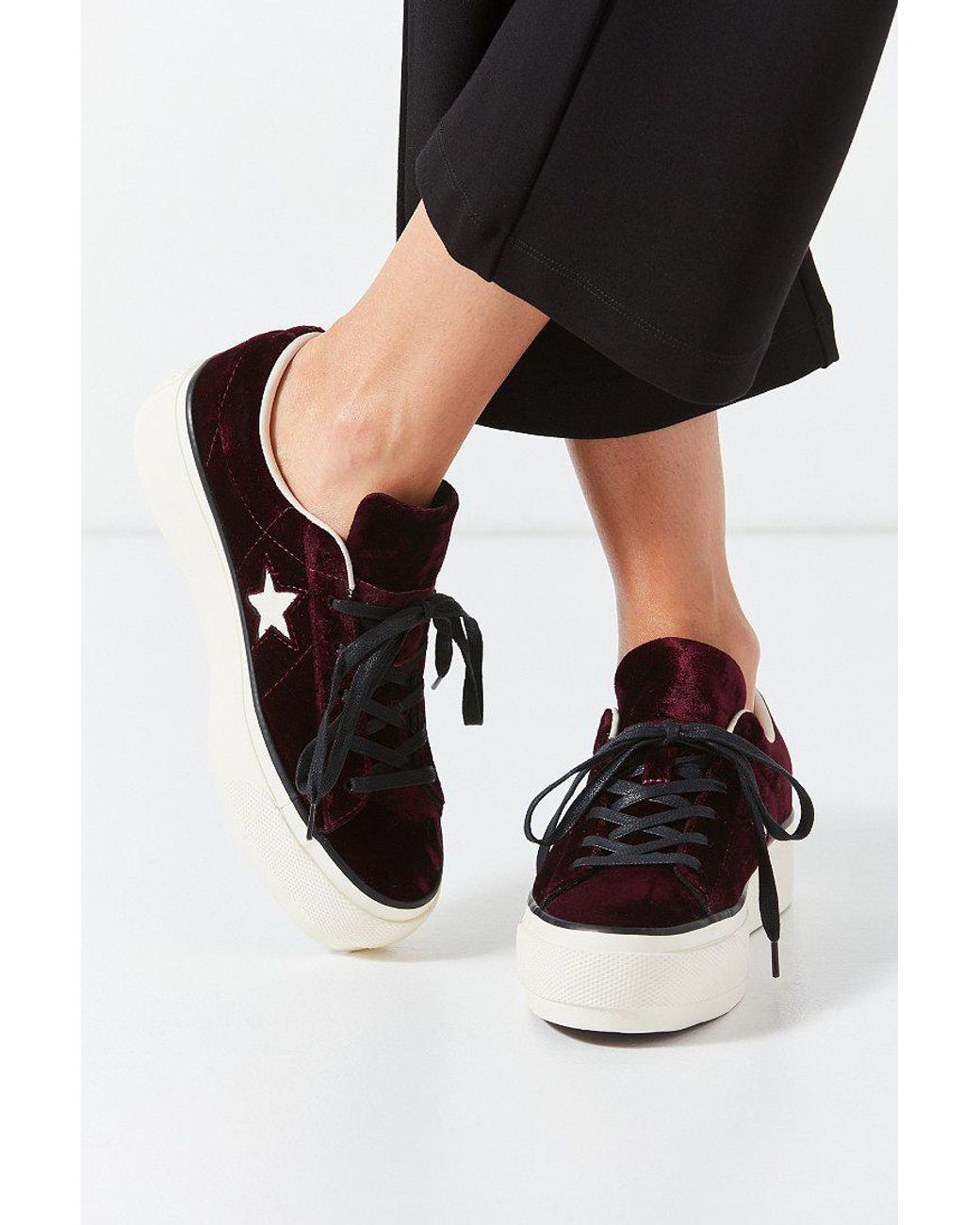 Converse Converse One Star Velvet Platform Low Top Sneaker in Black | Lyst