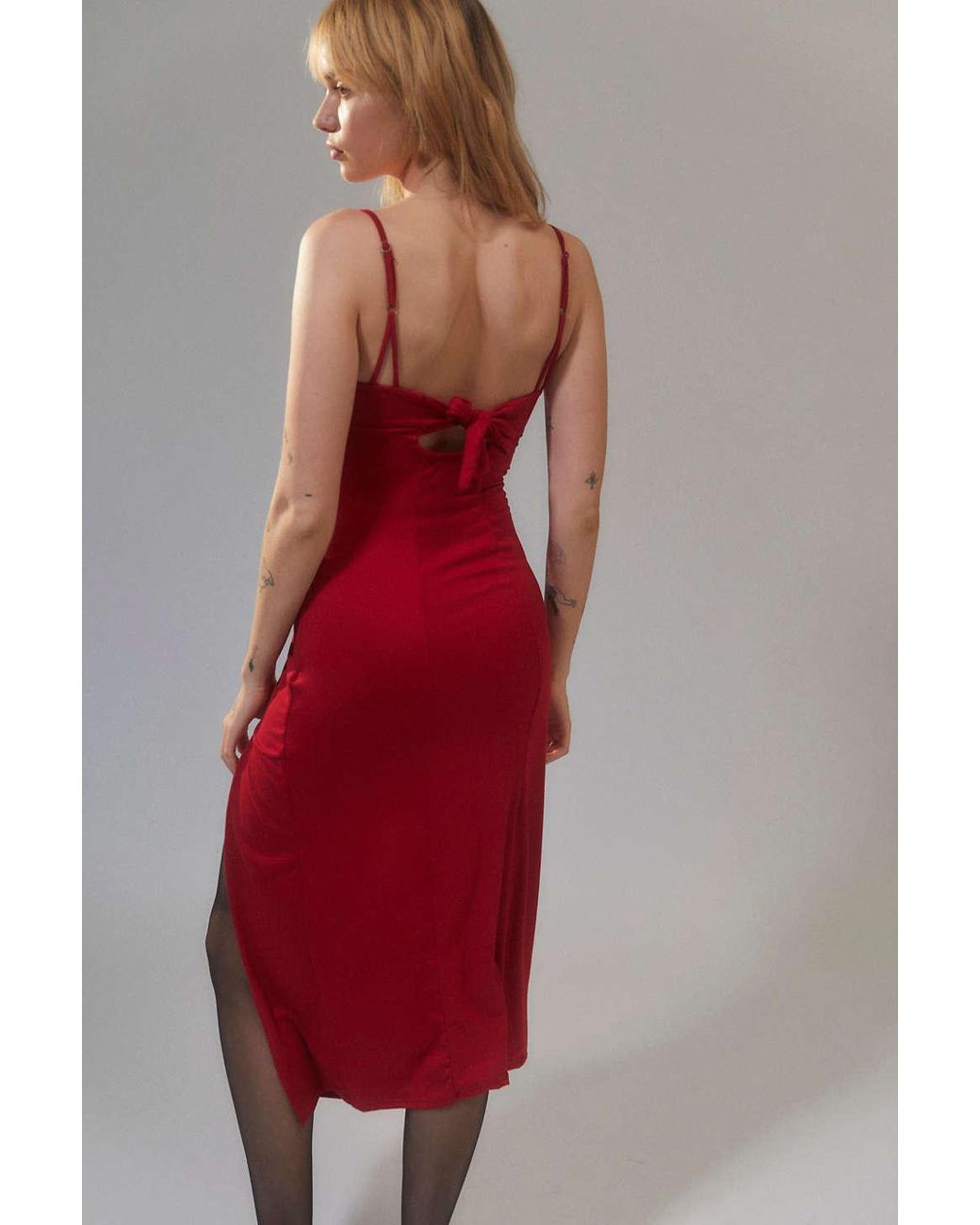 Urban Outfitters Uo Arna Midi Slip Scoop Neck Dress in Red | Lyst Urban Outfitters Uo Arna Midi Slip Scoop Neck Dress in Red | Lyst