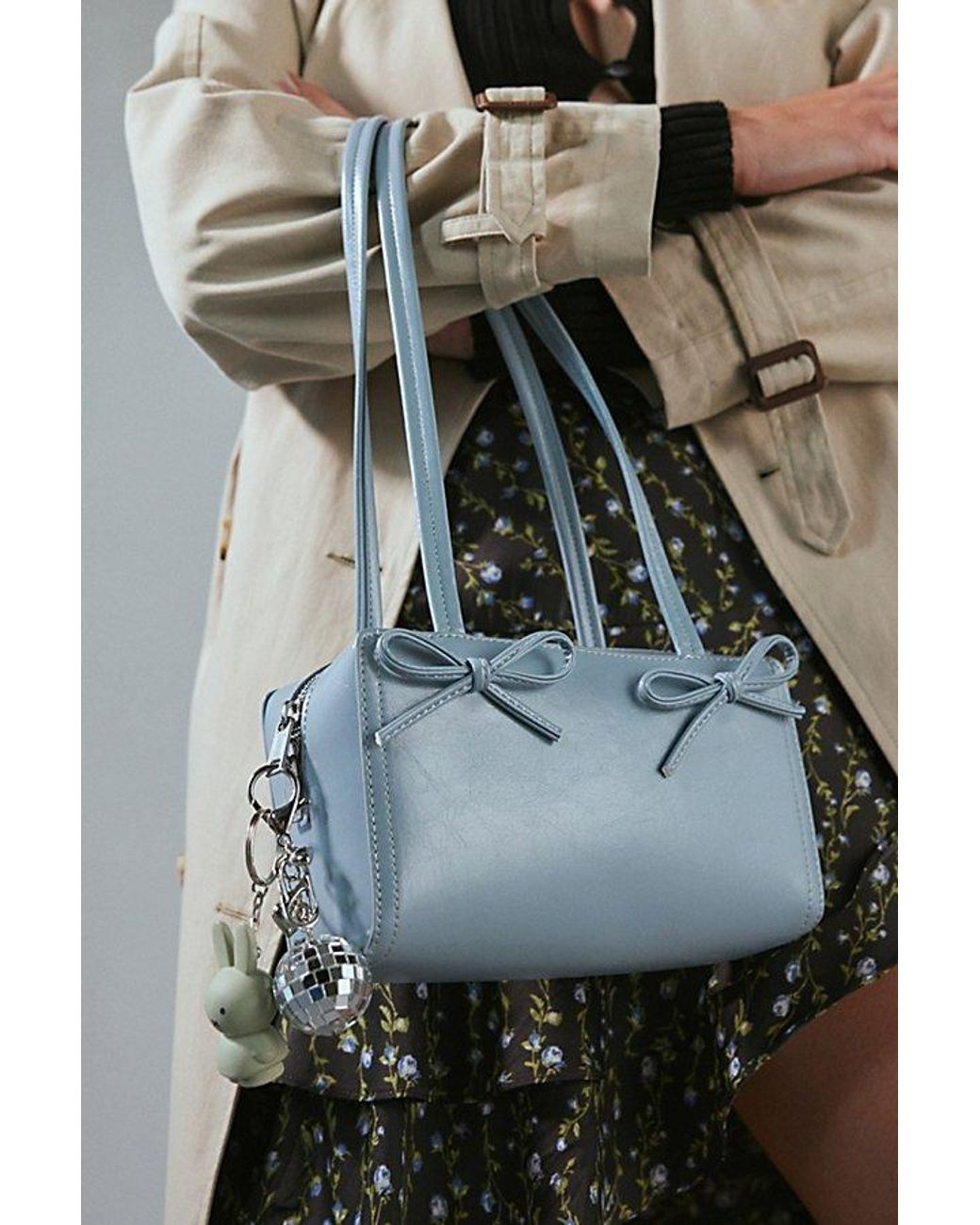 【関税・送料無料】Urban Outfitters★Kimchi Blue リボンバッグ Kimchi Blue Bow Rectangle Shoulder Bag | Urban Outfitters