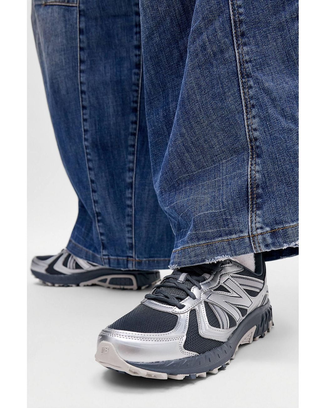 New Balance Blue Silver 410v5 Trainers for men