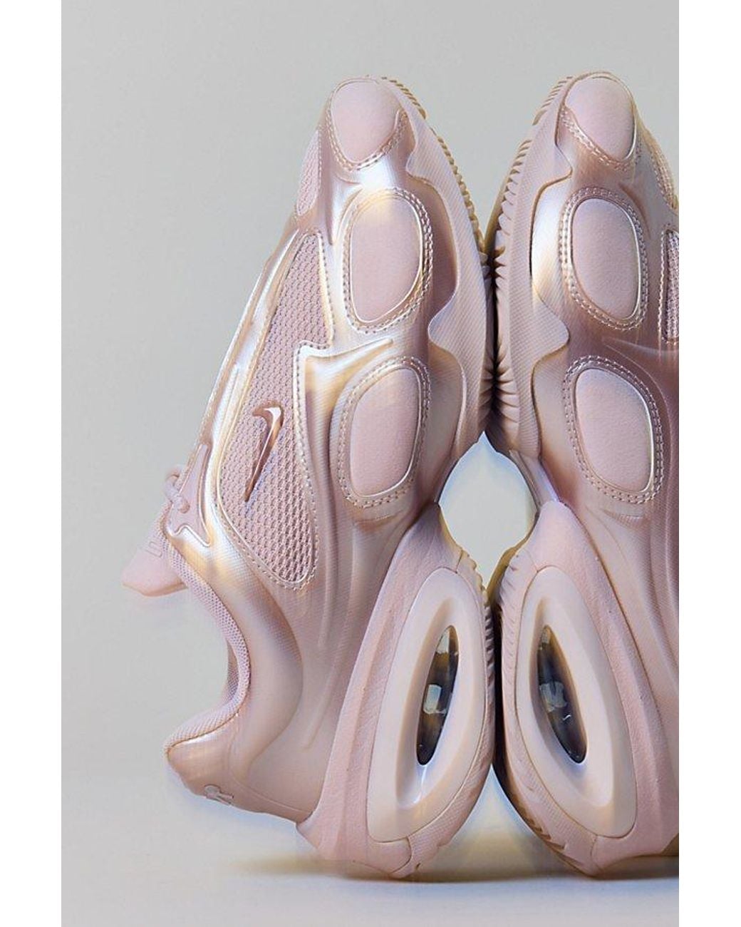Nike Muse Roz Nike Air Max Muse Sneaker in Pink | Lyst