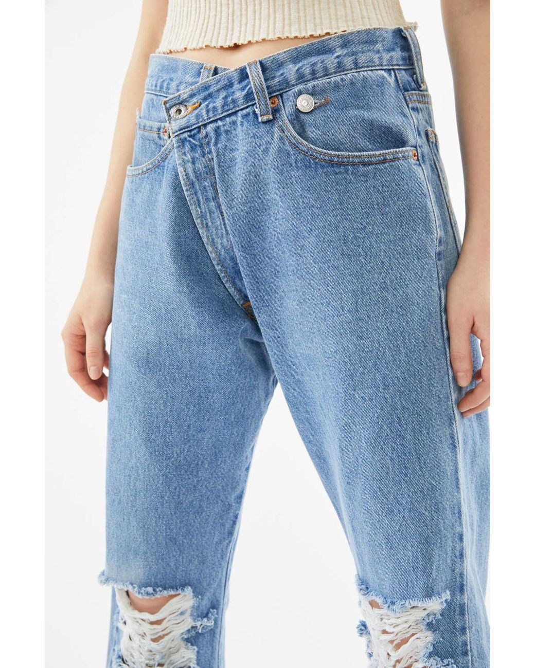 Urban Renewal Vintage Levi's Crossover Destroyed Knee Jean in Blue | Lyst