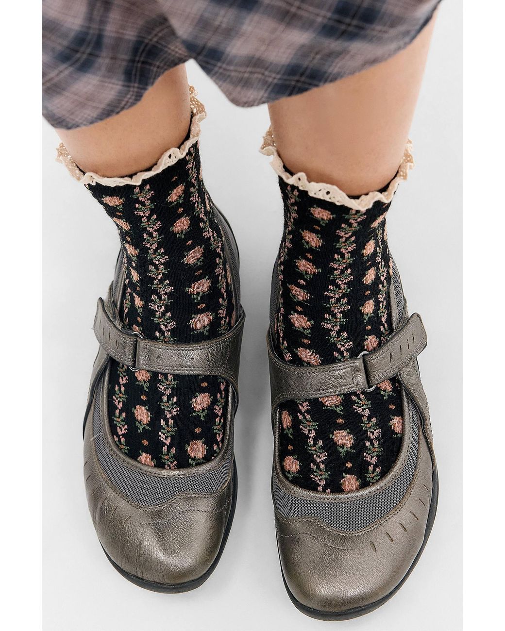 Out From Under Black Floral Knit Trim Socks