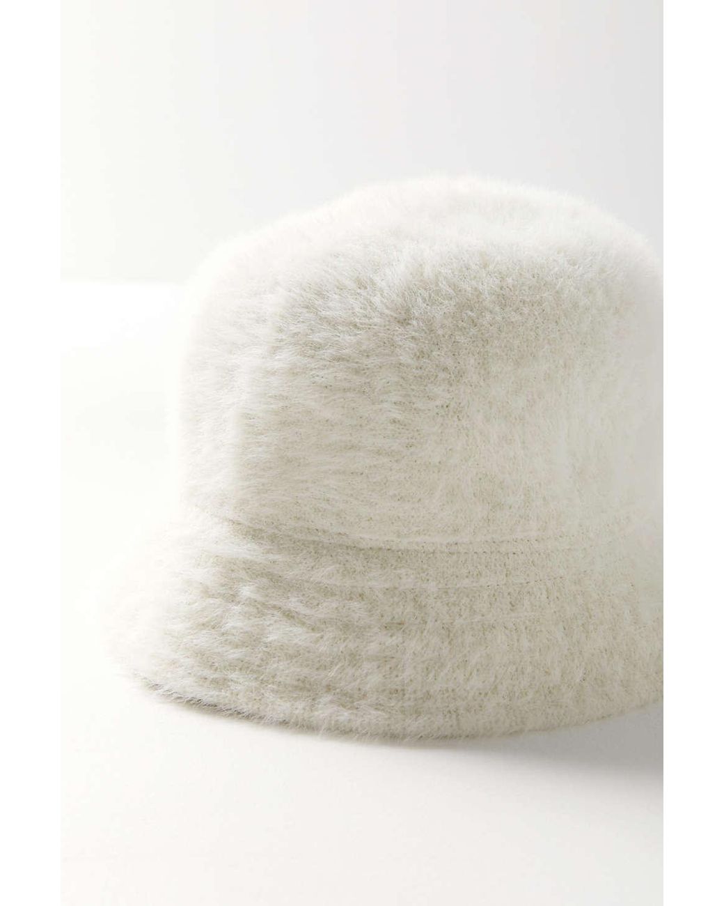 Synthetic Gia Bucket Hat in White 