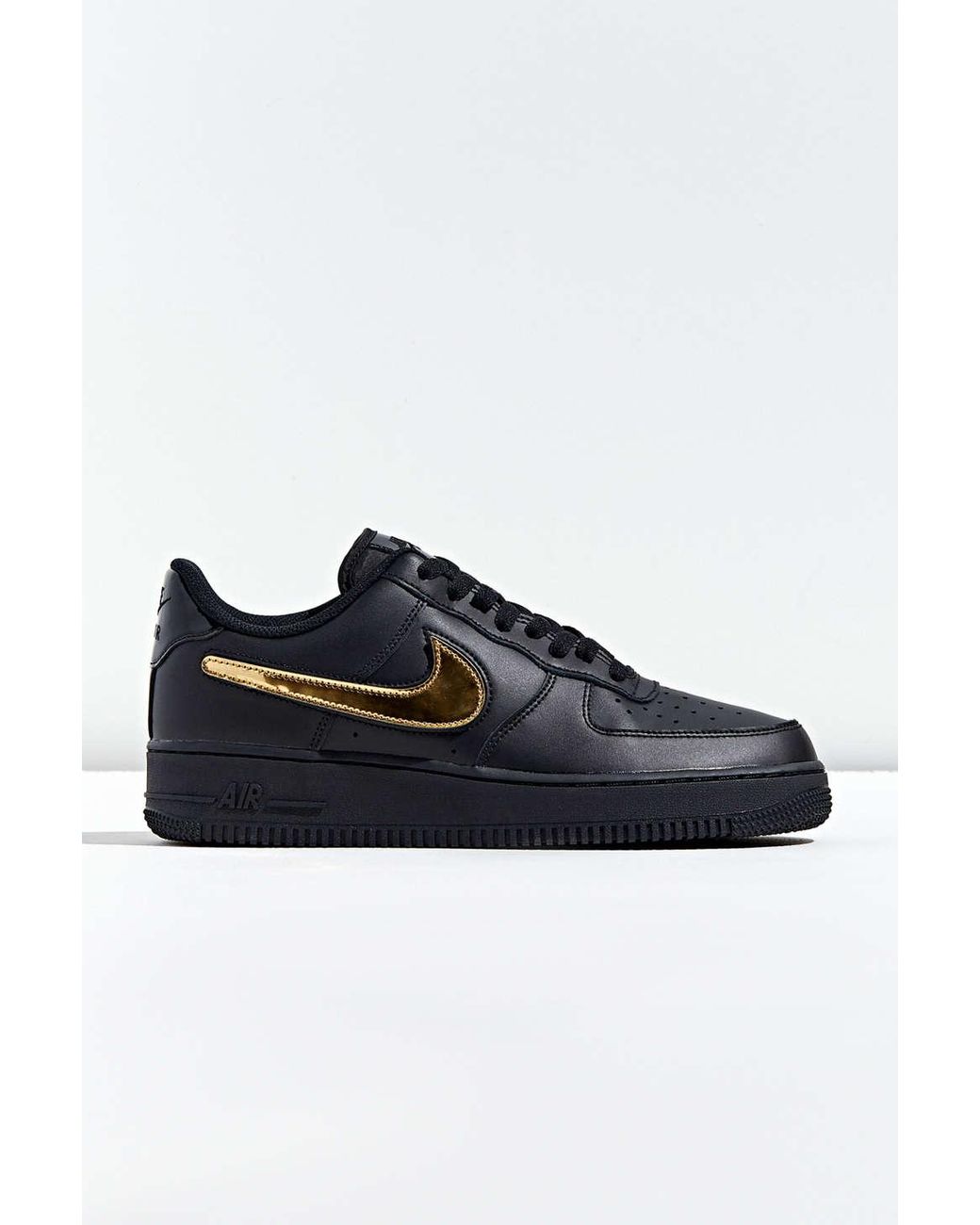 Nike Rubber Air Force 1 07 Swoosh Patches Sneaker for Men | Lyst