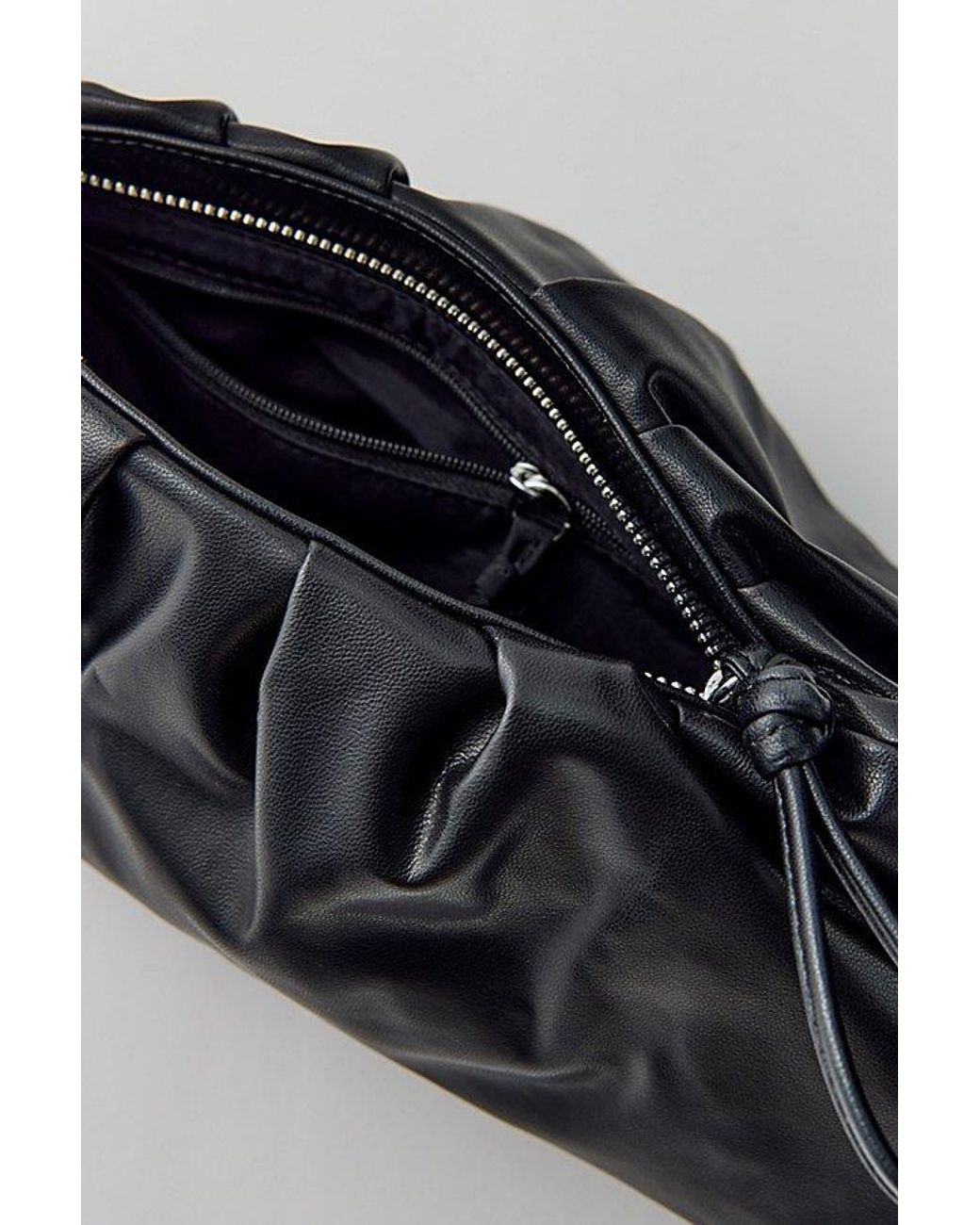 ölend Black Dumpling Bag