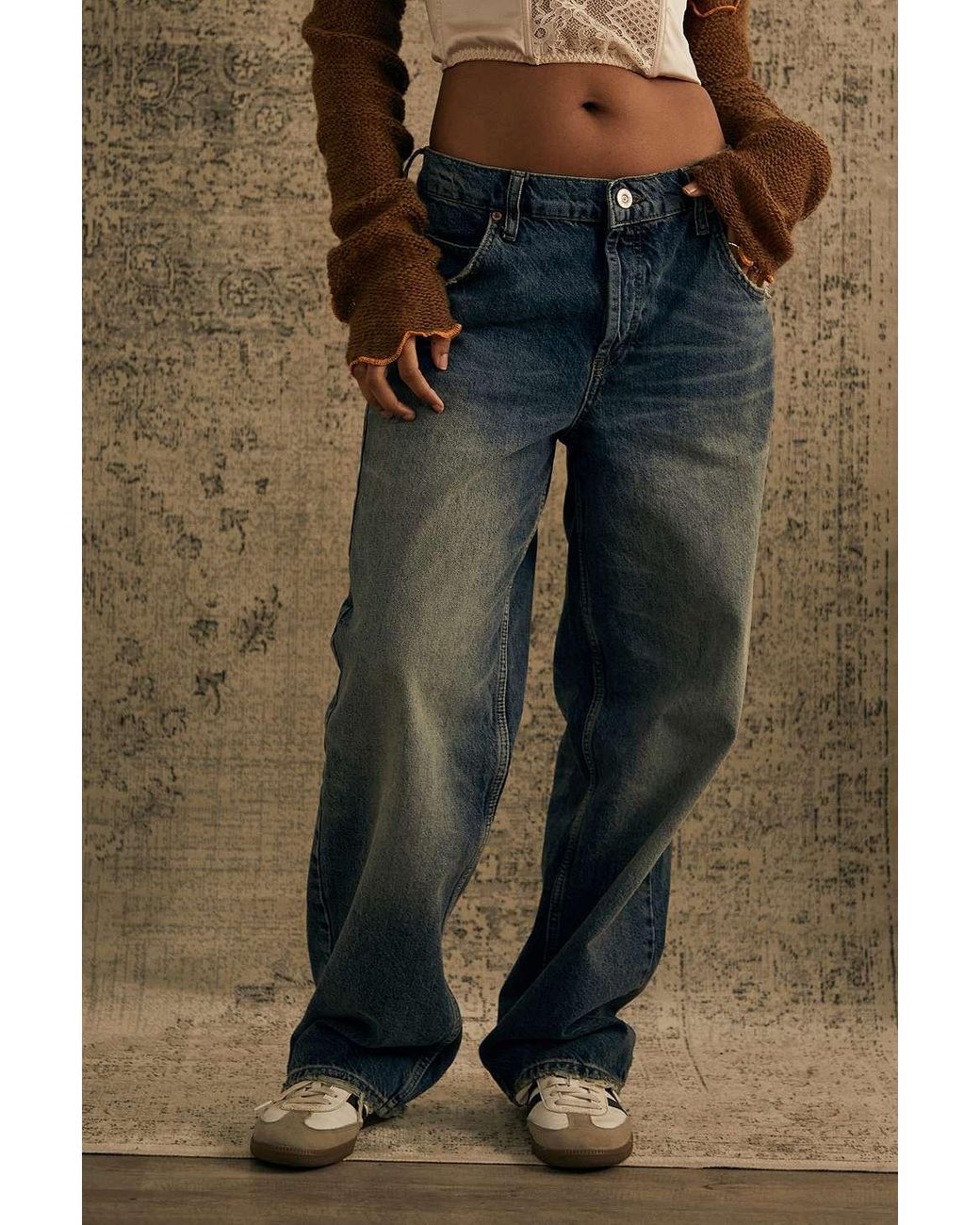 Low rise boyfriend jeans deals