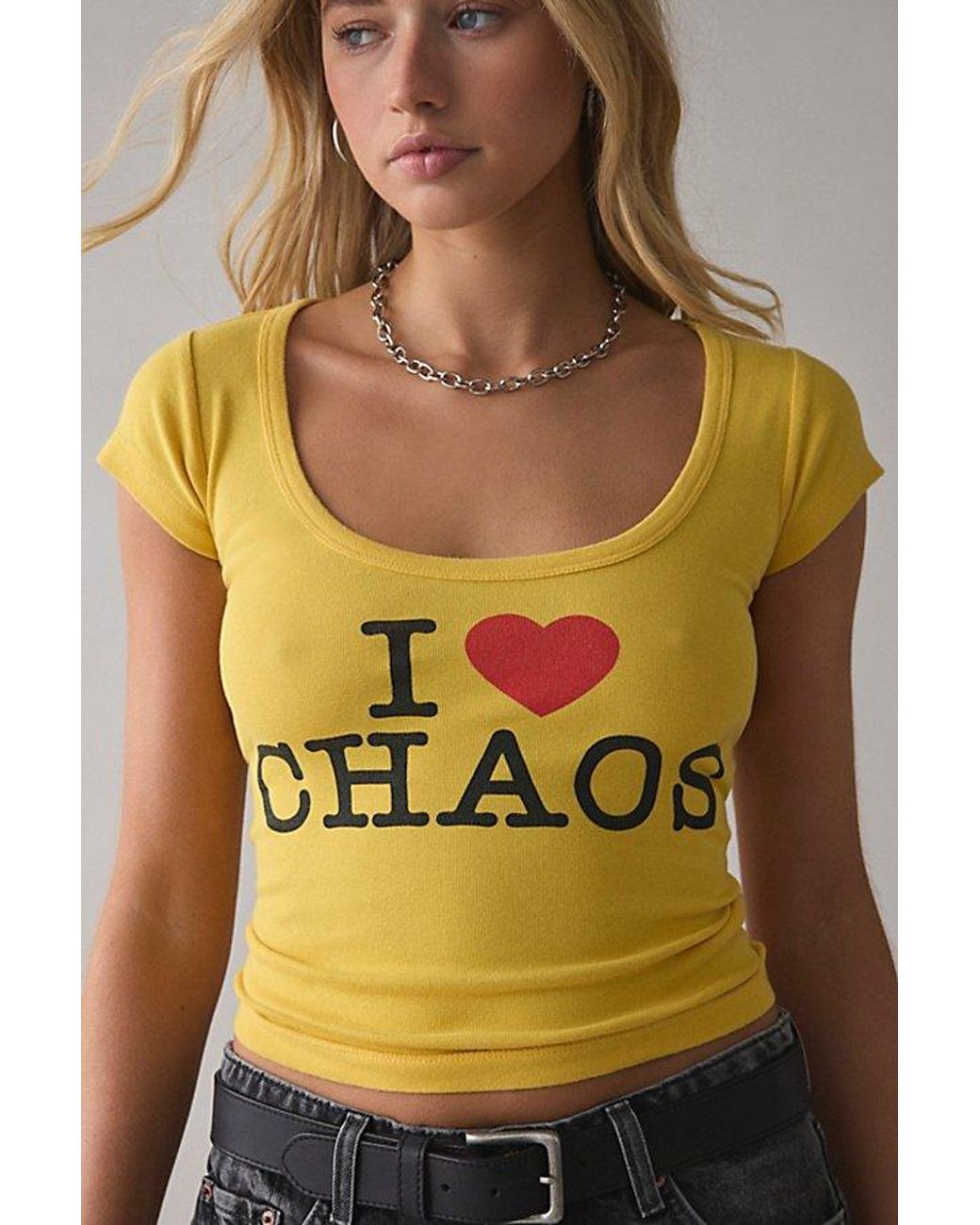 Tシャツ・カットソー \"CHAOS GIRL\" WAXED BROWN T SHIRT No. 98 Oversized Graphic T-Shirt | boohoo