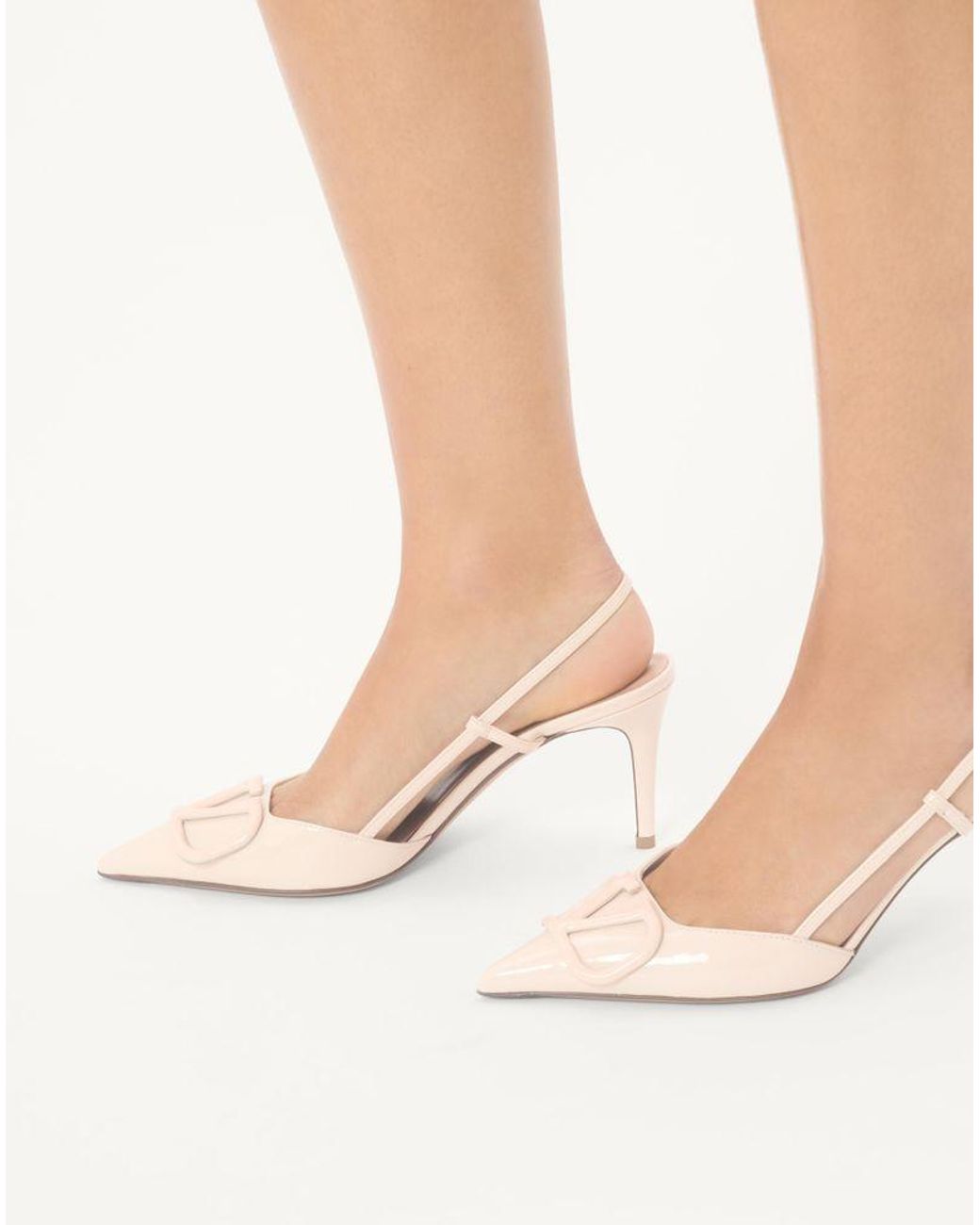 Escarpins À Bride Arrière Vlogo Signature Vernis. Talon 80 Mm Femme Valentino Garavani en coloris Natural