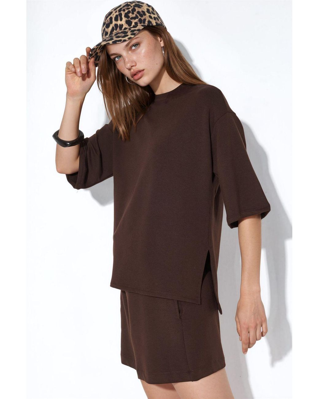 Busem Brown Loose-Fit Crew Neck T-Shirt
