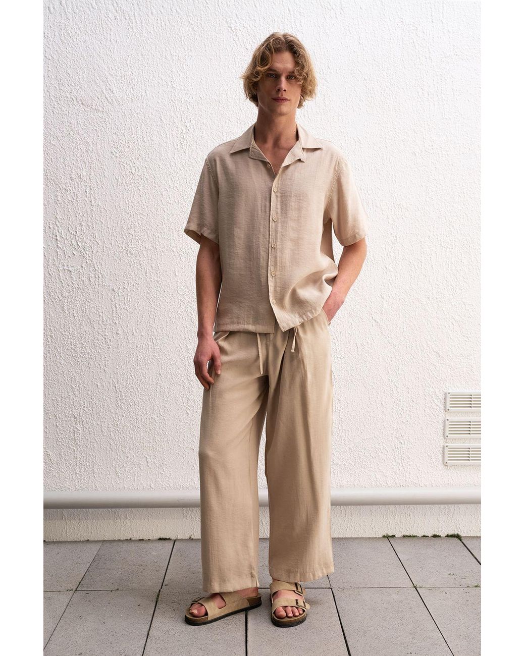 Giesto Natural Relaxed Short Sleeve Woven Shirt With Tie Detail for men