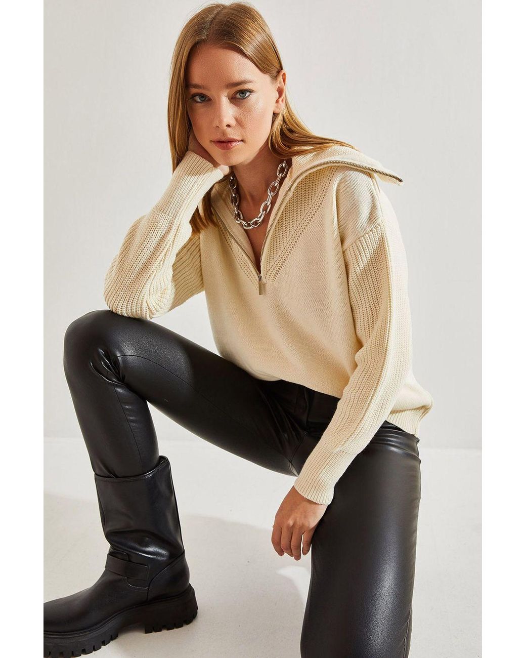 Bianco Lucci Black Zipper Collar Knit Sweater