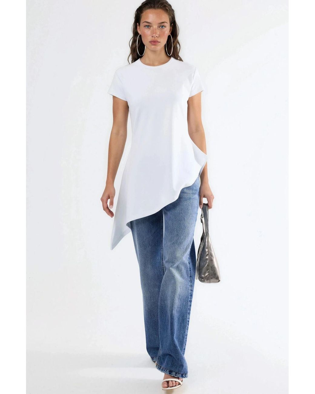 Busem White Asymmetrical Short Sleeve Crew Neck T-Shirt