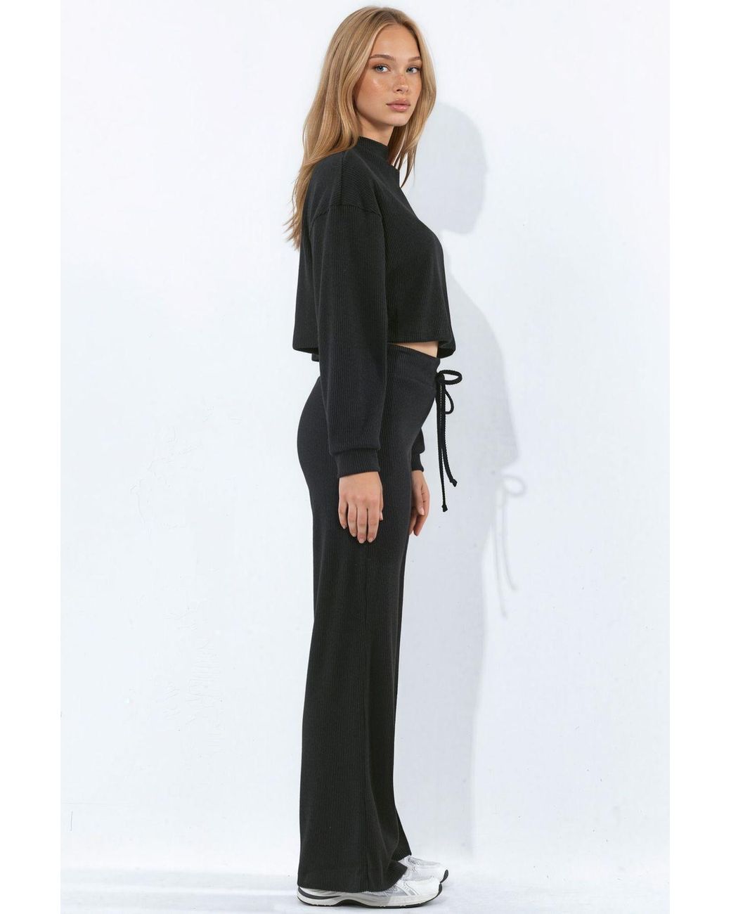 Busem Black Elastic Waist Straight Pants