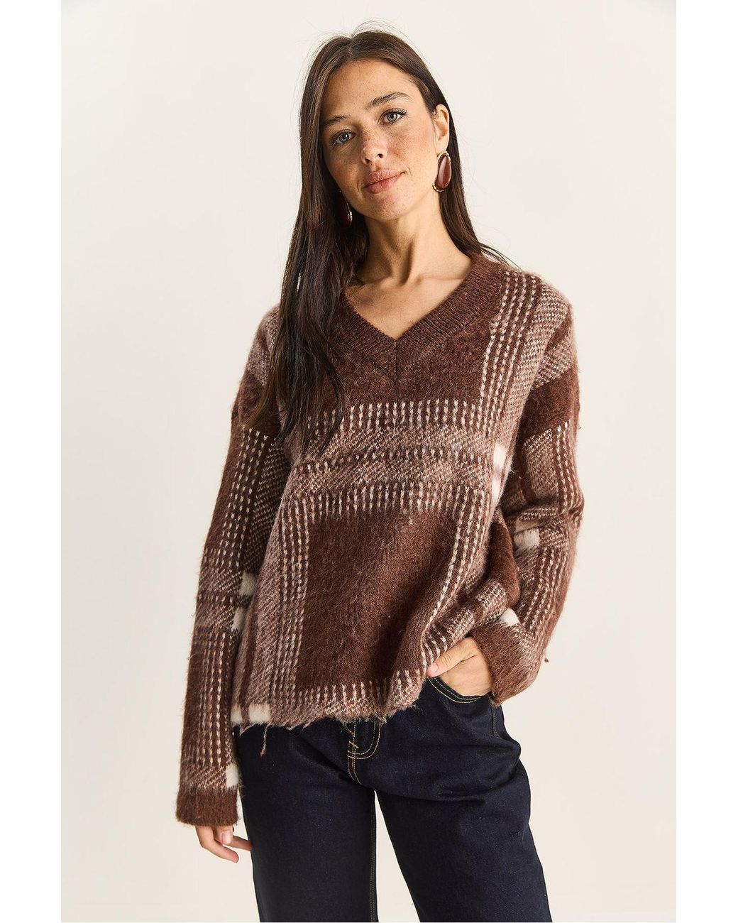 Bianco Lucci Brown Plaid V-Neck Long Sleeve Knit Sweater