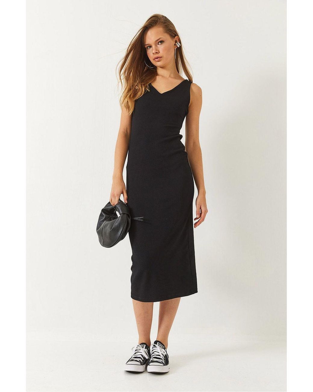Bianco Lucci Black V-Neck Ribbed Midi Dress