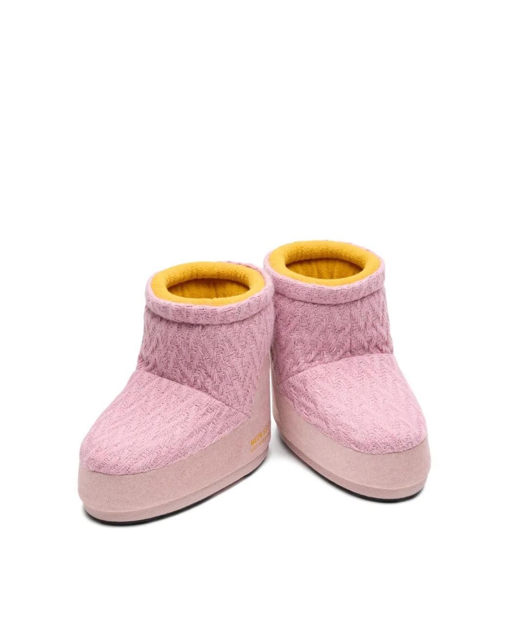Moon Boot X Guest in het Pink
