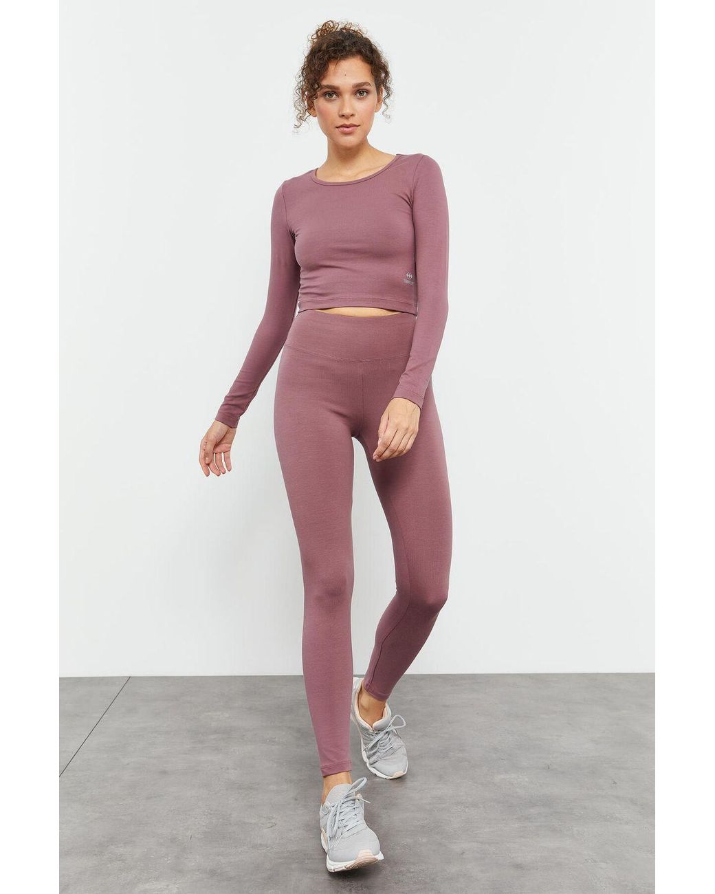TOMMY LIFE Red Slim-Fit Long Sleeve Crop Top