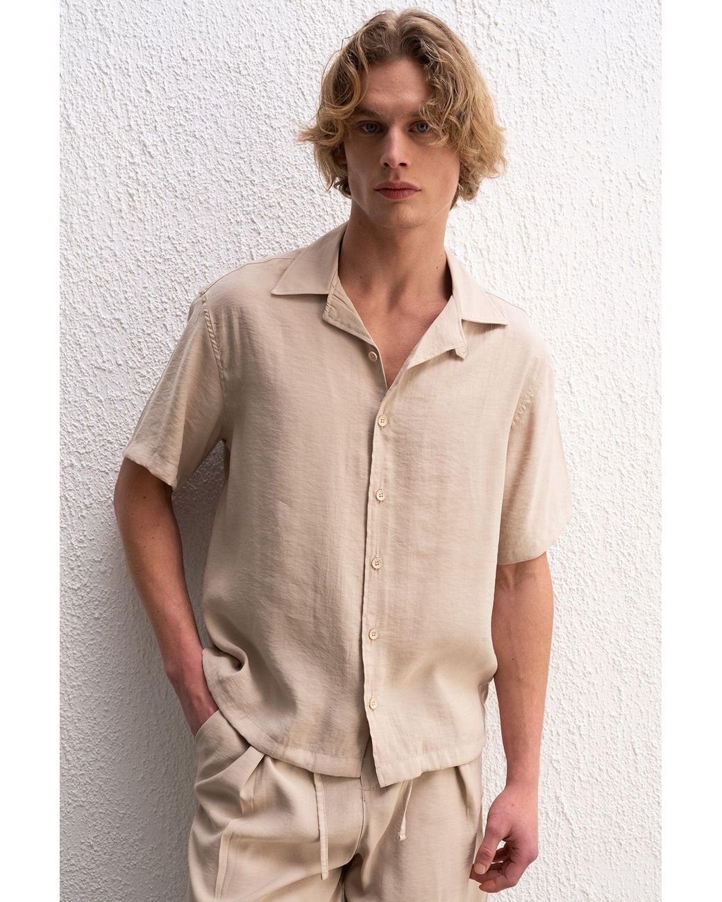 Giesto Natural Relaxed Short Sleeve Woven Shirt With Tie Detail for men