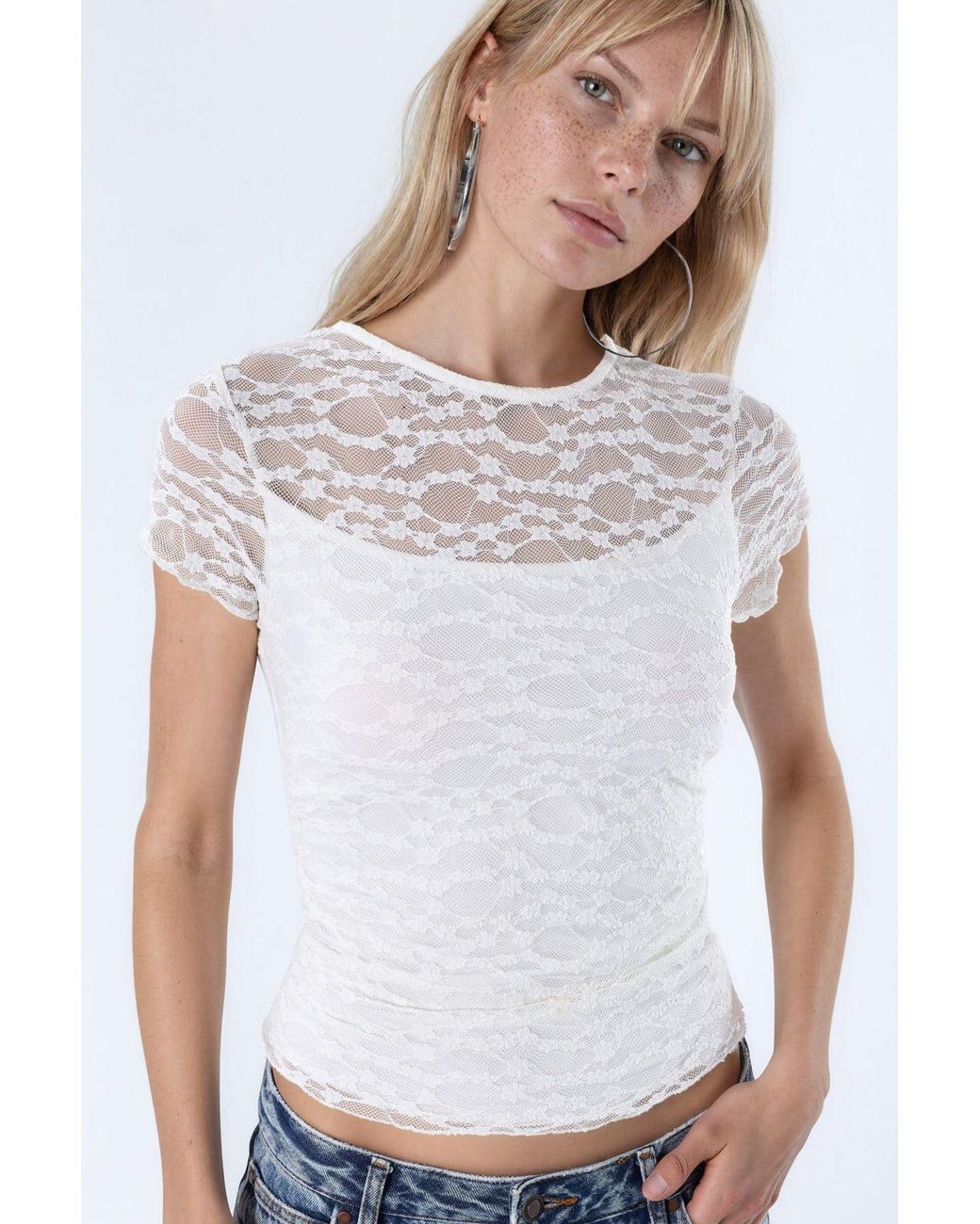Busem White Slim Fit Lace Knit Blouse