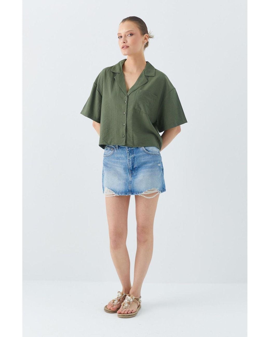 MixRay Green Loose Fit Button-Up Crop Shirt With Pocket