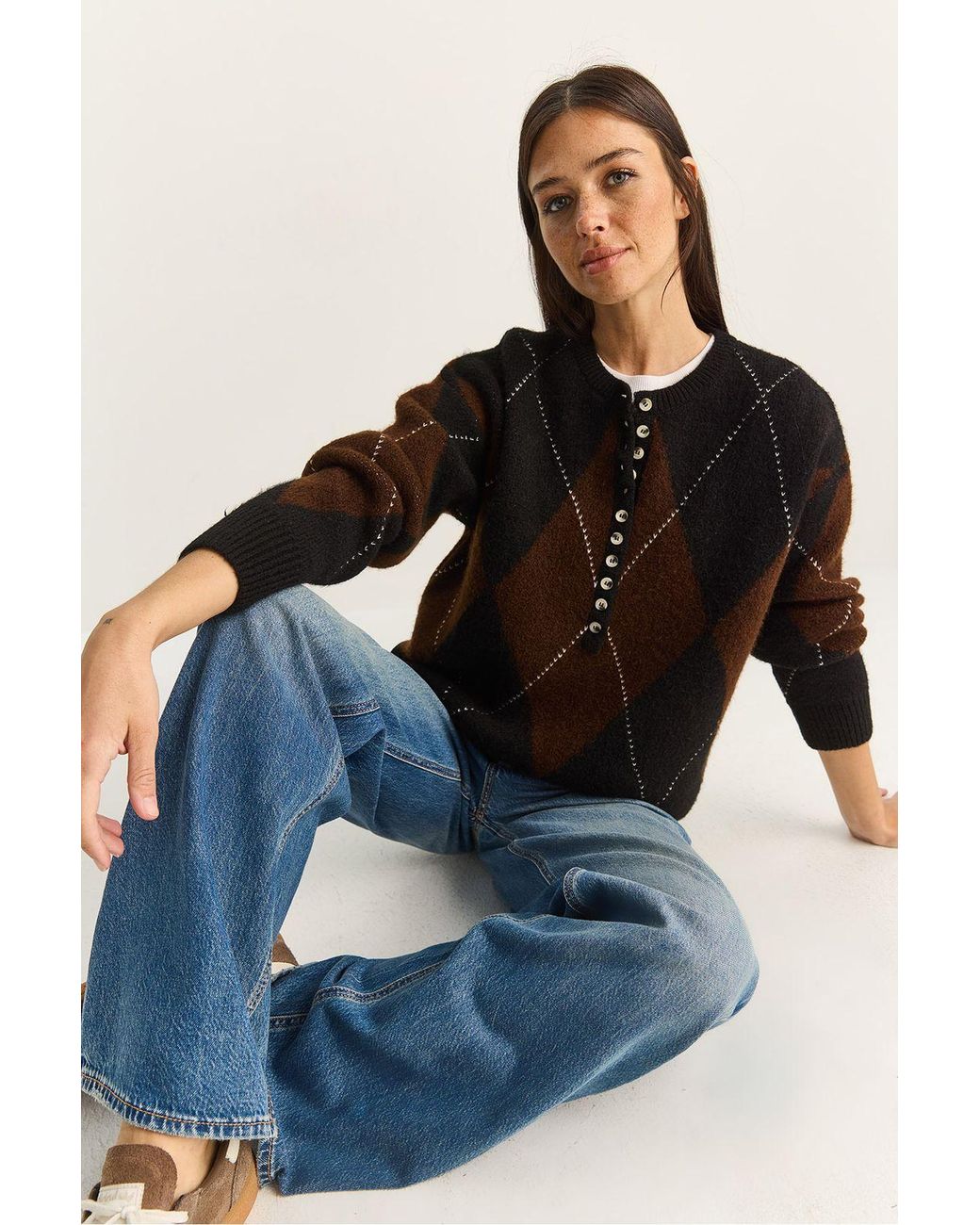 Bianco Lucci Black Knit Crew Neck Sweater With Button Closure