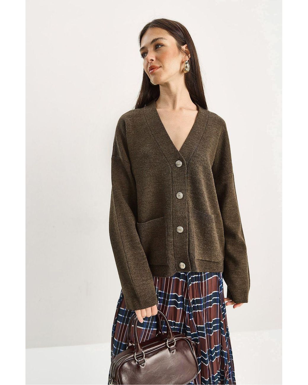 Bianco Lucci Brown Thick Ribbed V-Neck Cardigan With Button Closure