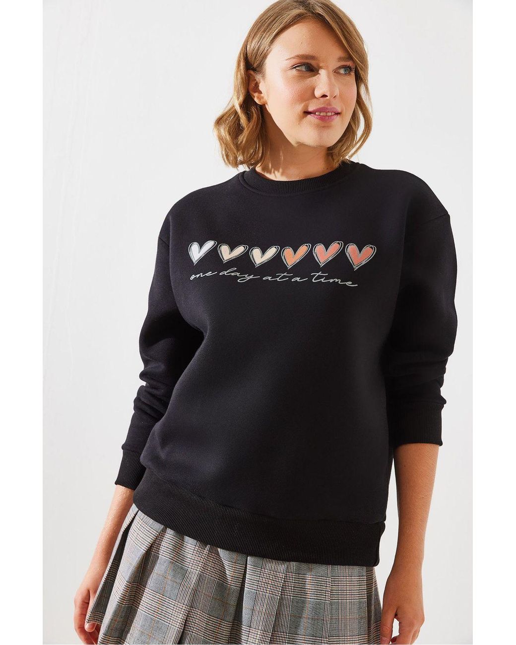 Bianco Lucci Black Heart Patterned Crew Neck Sweatshirt