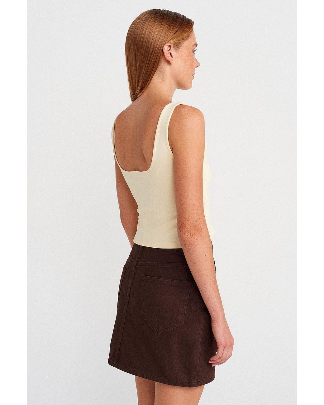 Dilvin Red Sleeveless Square-Neck Crop Top