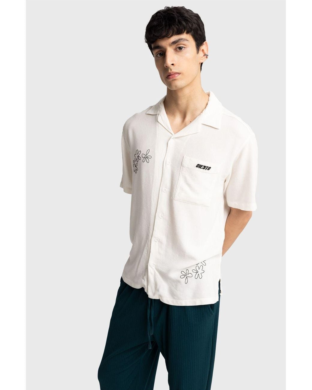 Giesto White Embroidered Cotton Poplin Short Sleeve Shirt for men