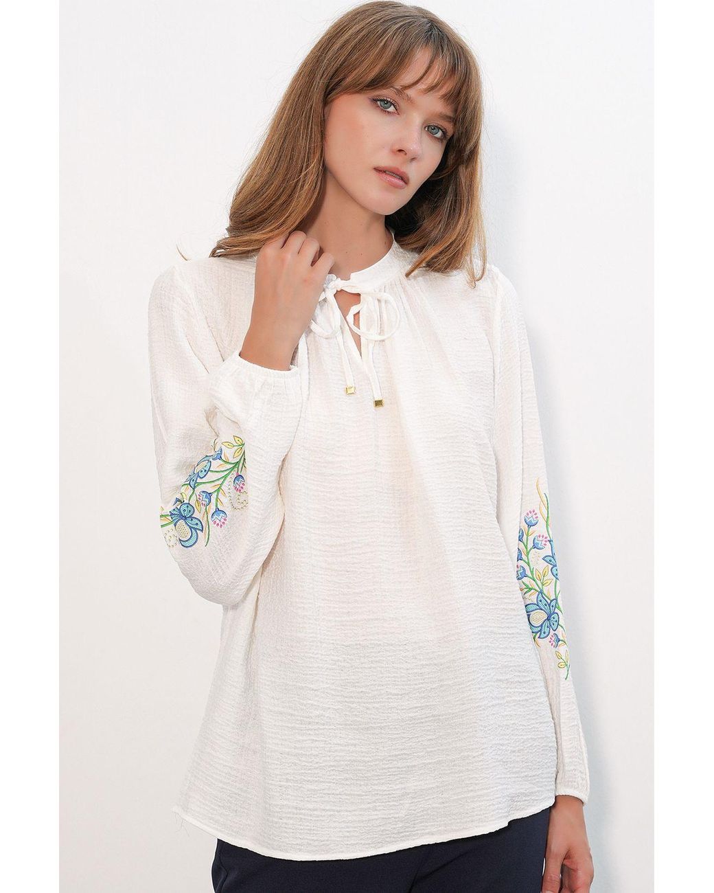 Bigdart White Embroidered Oversized Crepe Blouse