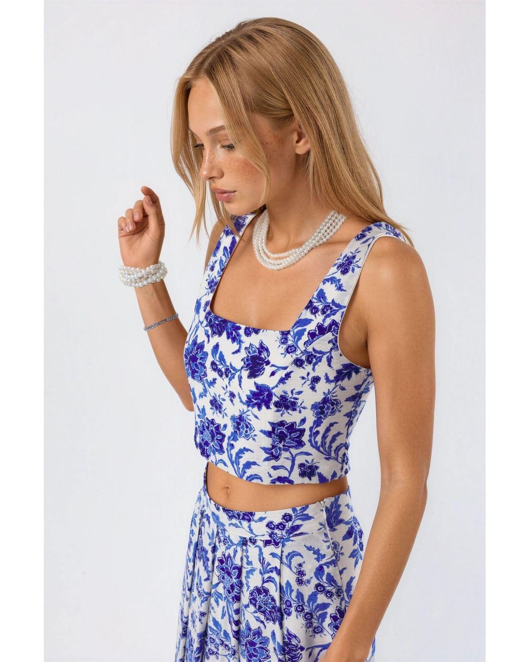 Busem Blue Floral Square Collar Cropped Blouse