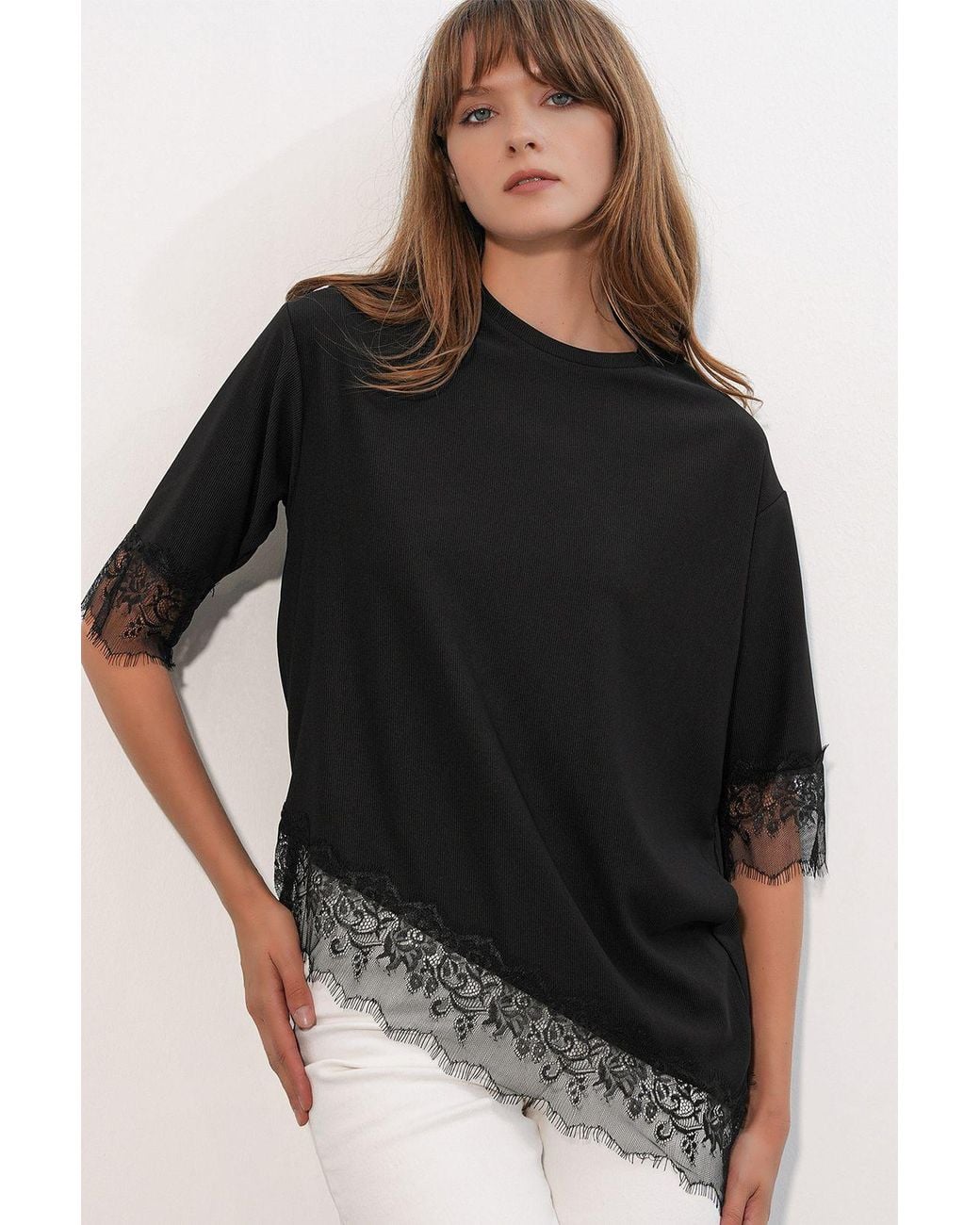 Bigdart Black Oversized Lace Knit Blouse