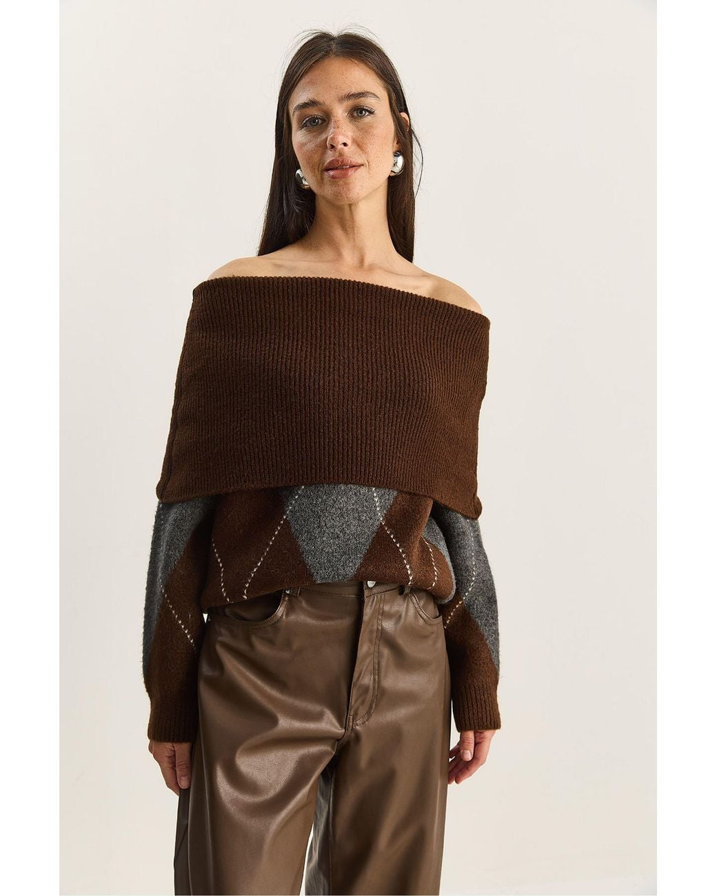 Bianco Lucci Brown Madonna Collar Knitted Sweater With Baklava Pattern