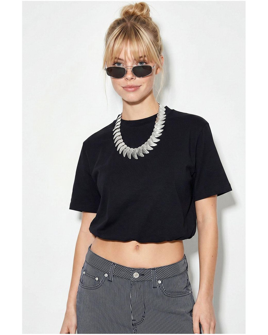 Bianco Lucci Blue Crop Crew Neck T-Shirt