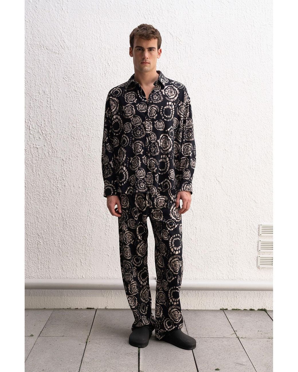 Giesto Black Wide Leg Relaxed Fit Pants for men