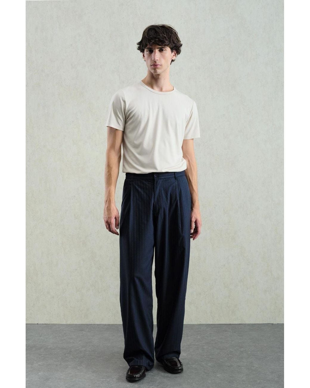 Giesto Gray Pleated Striped Gabardine Pants for men