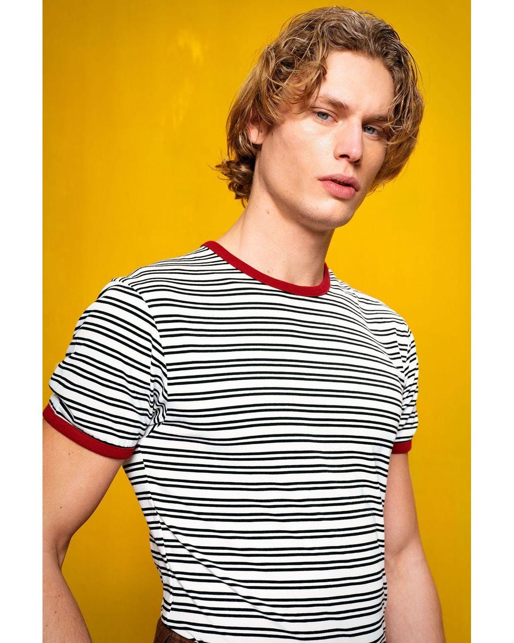 Giesto Yellow Slim Fit Striped Crew Neck T-Shirt for men