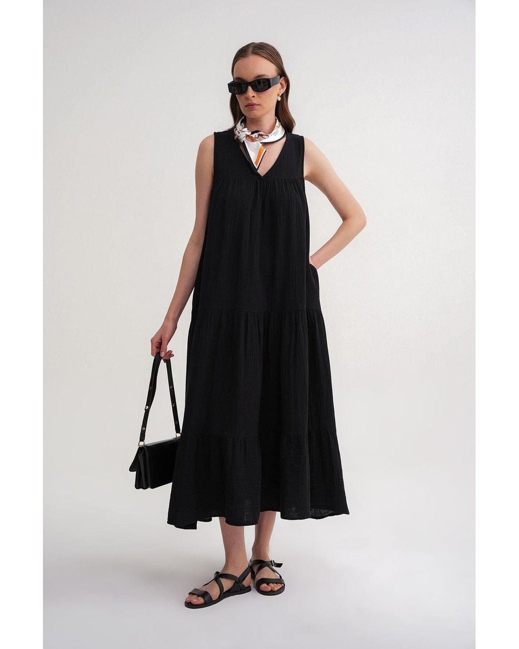 MixRay Black Sleeveless V-Neck Muslin Midi Dress With Pockets
