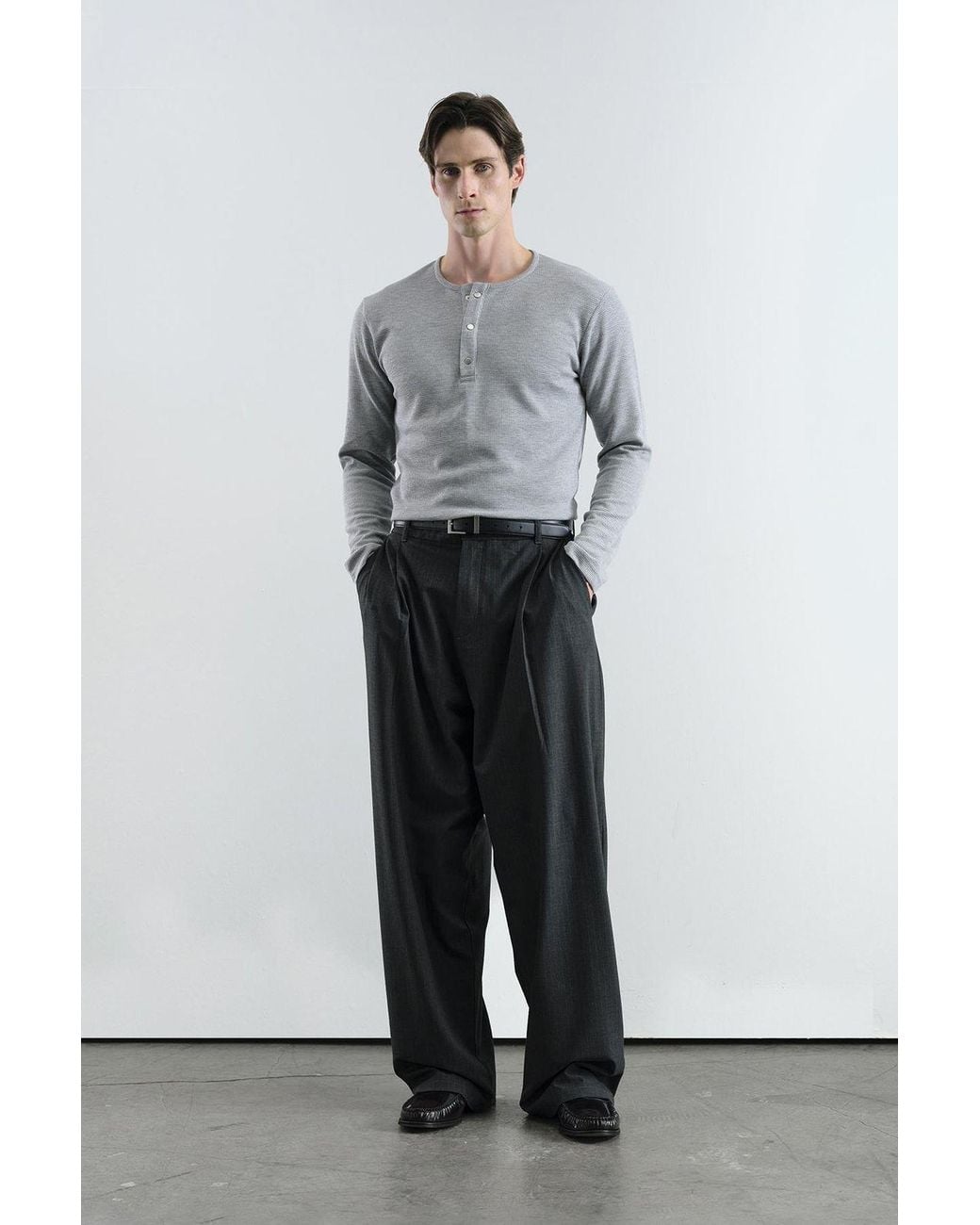 Giesto Gray Wide Leg Striped Pleated Pants for men