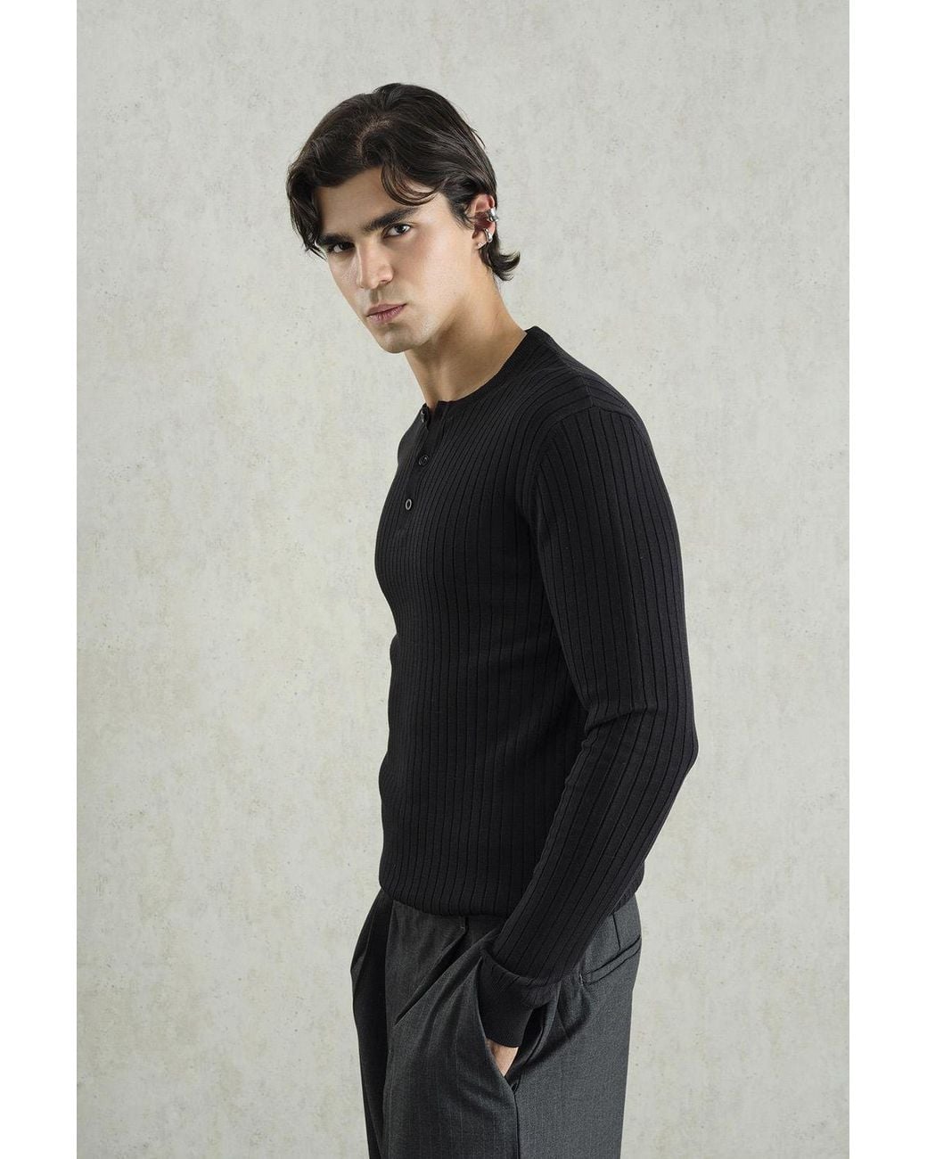 Giesto Black Slim Fit Ribbed Crew Neck T-Shirt for men