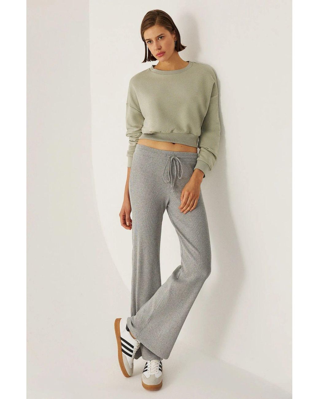 Hiccup Green Cropped Sweatshirt