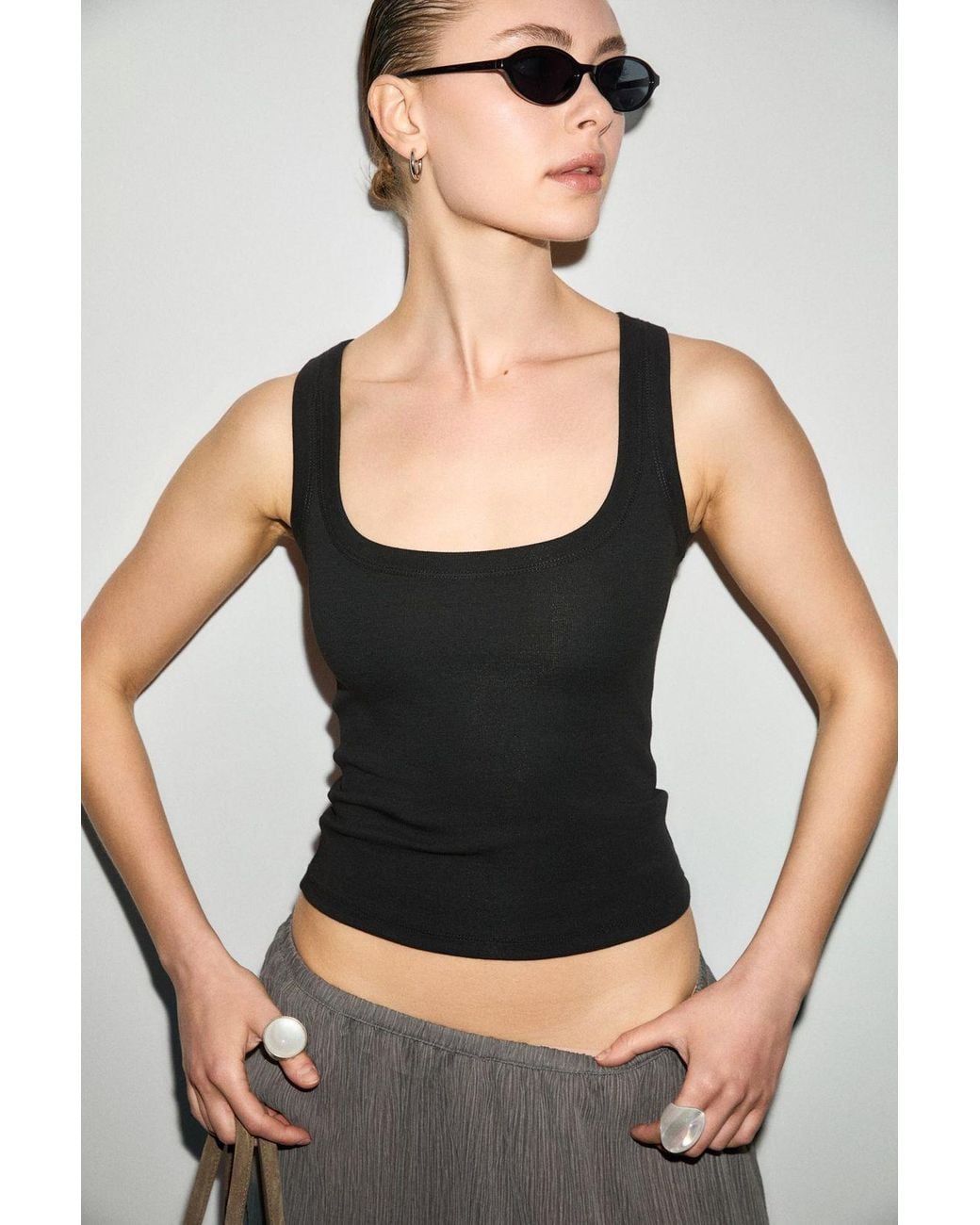 Grimelange Black Sleeveless Round Neck Tank Top