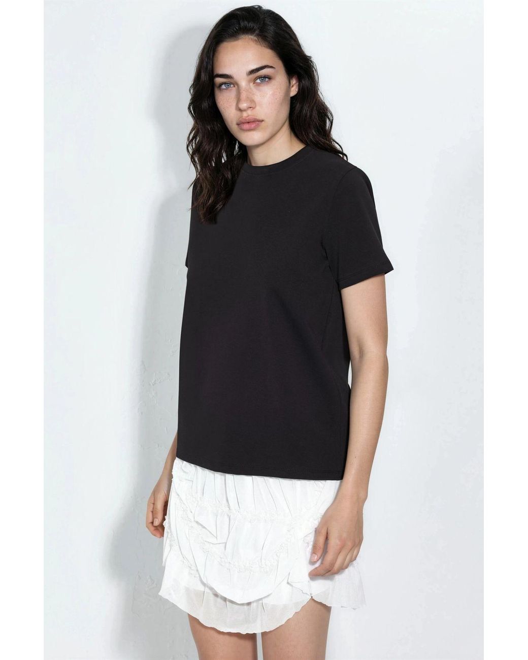 Busem Black Plain Crew Neck T-Shirt