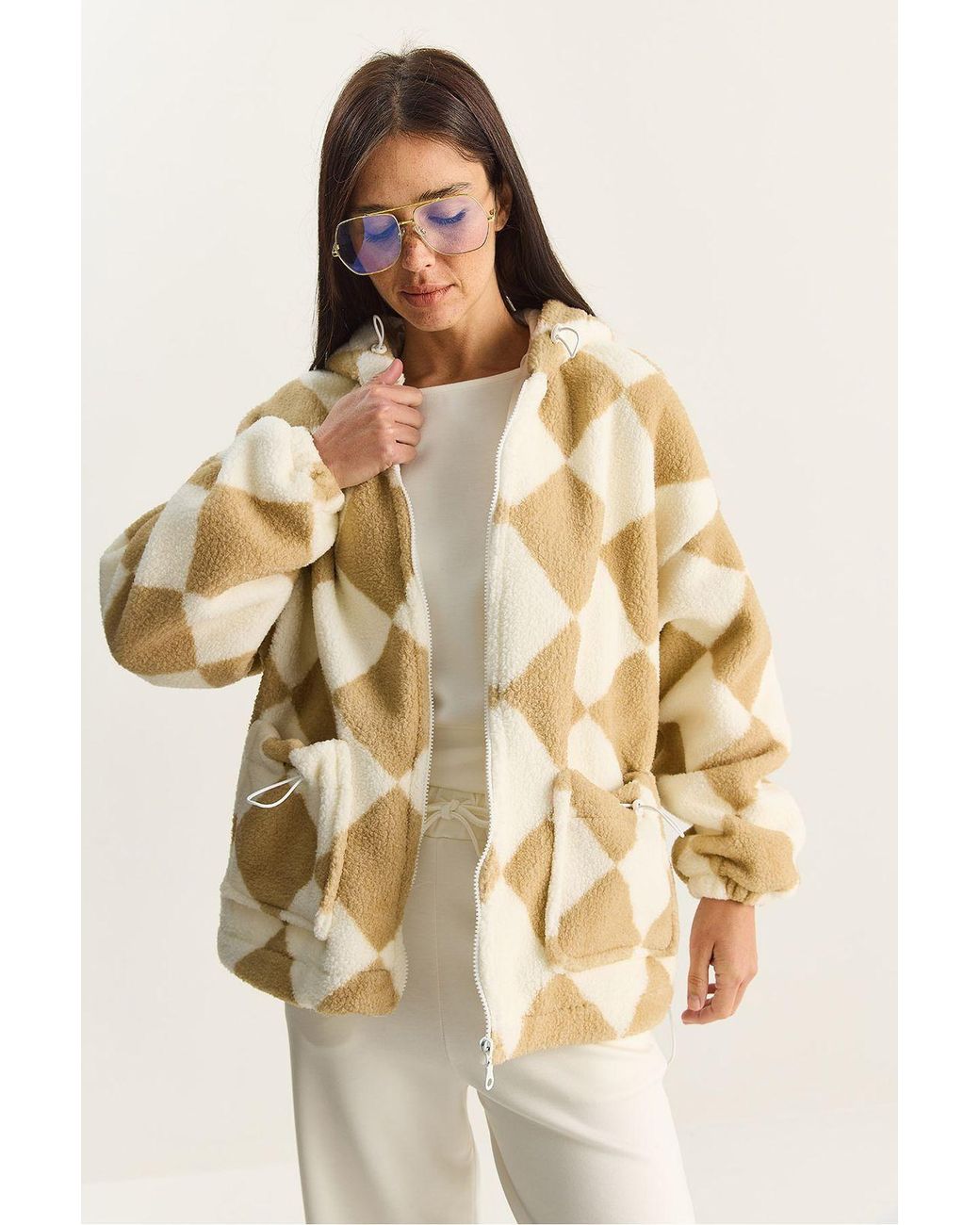 Bianco Lucci Natural Oversized Diamond Patterned Plush Jacket