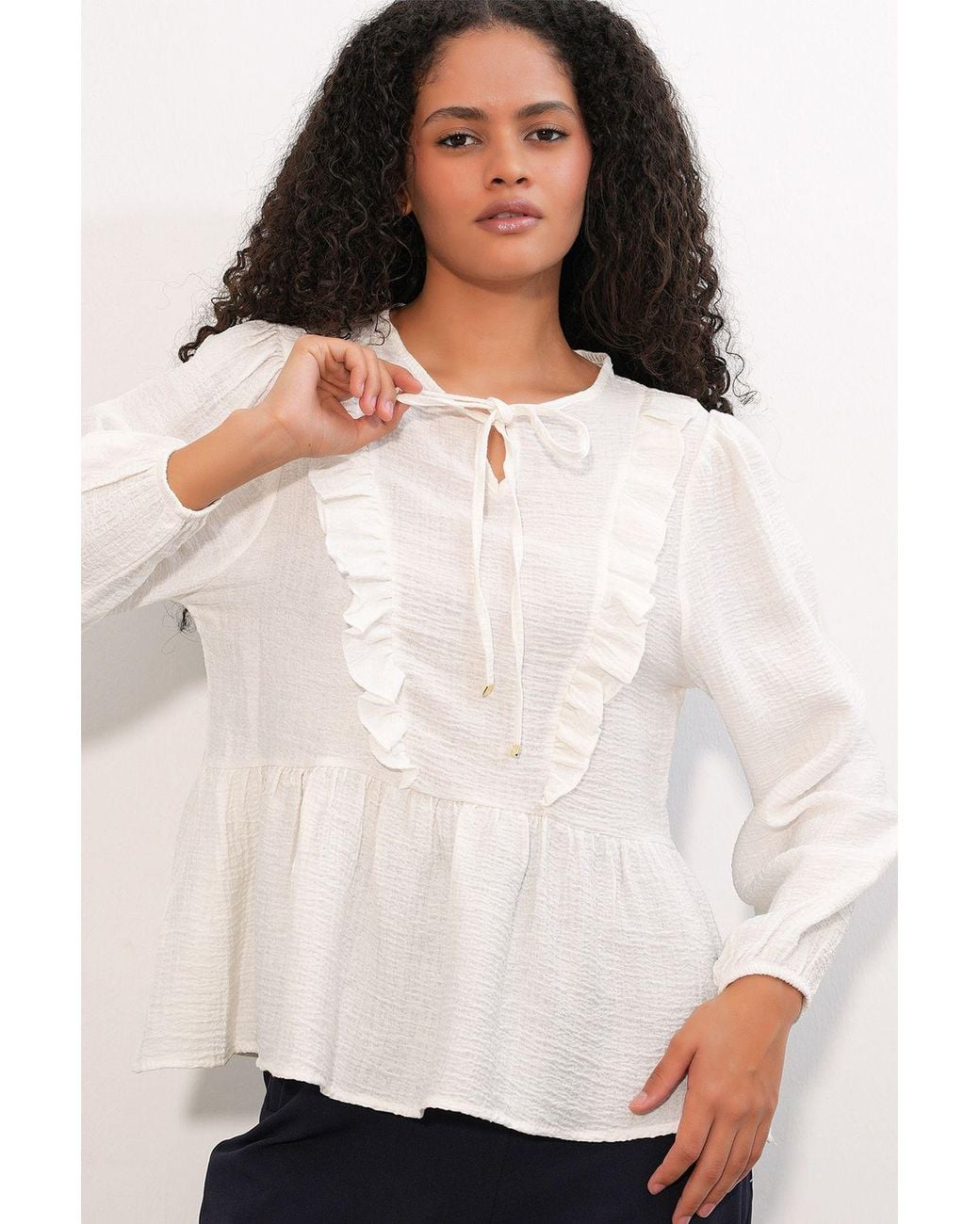 Bigdart White Frilly Woven Blouse With Tie Closure
