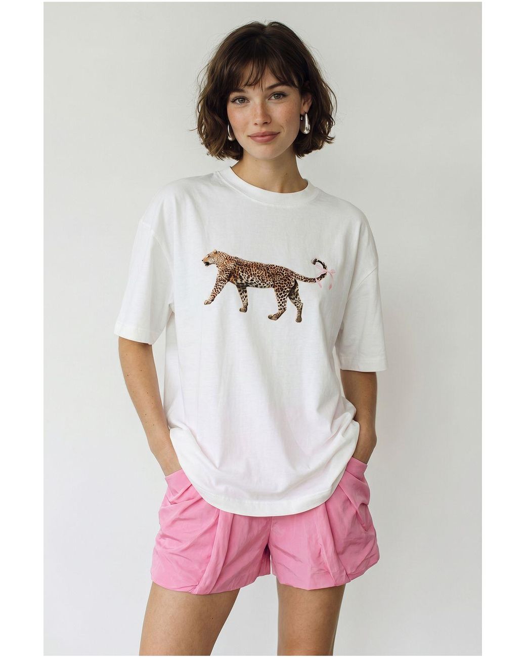 Bianco Lucci White Oversized Leopard Print Cotton T-Shirt