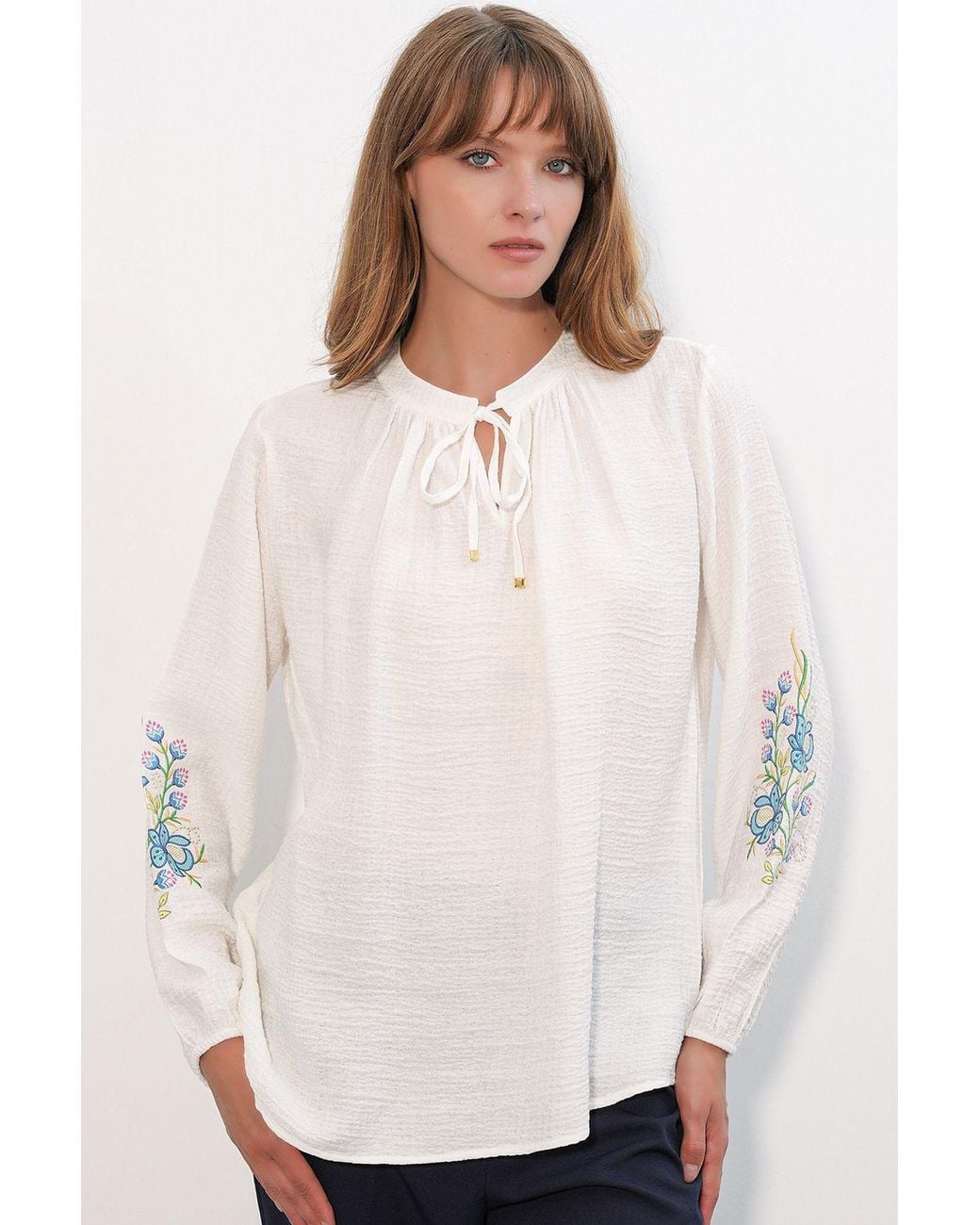 Bigdart White Embroidered Oversized Crepe Blouse